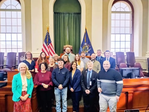 Lawmakers Welcome Treatment Court  Alums to State House