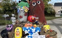 Calais IGA Signs Statement of Support for Guard and Reserve Service Members 